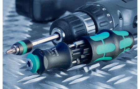 WE-134491	Kraftform Kompakt 28 с сумкой, набор бит с отвёрткой-битодержателем, 6 пр.